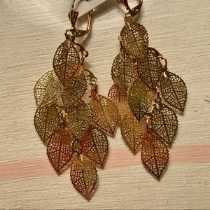 Gold plated dangling leaf 🍂 earrings! Sale